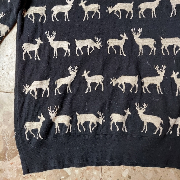 Forever21 deer pullover warm Holiday Any Day sweater  L - Picture 4 of 5
